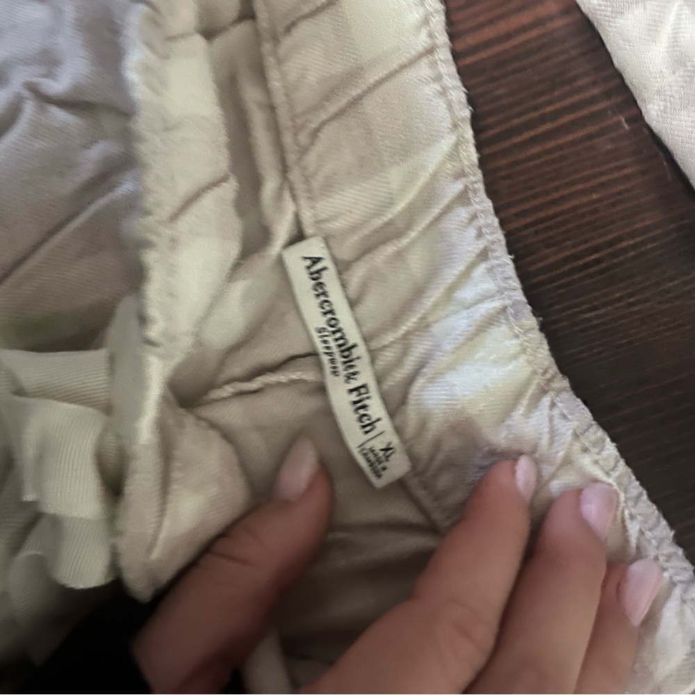 Abercrombie & Fitch Plaid Pajama Set - Cream and Gray - Picture 2 of 3